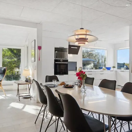 Holiday Asmine - 30m From The Sea In Funen By Interhome Holiday home Millinge