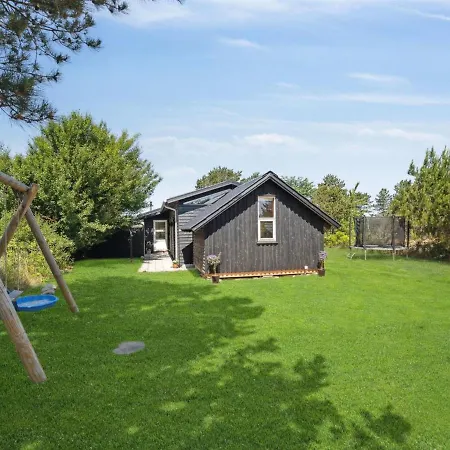 Holiday home Holiday Asmine - 30m From The Sea In Funen By Interhome
